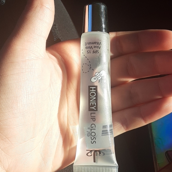 Lipgloss - Picture 4 of 4